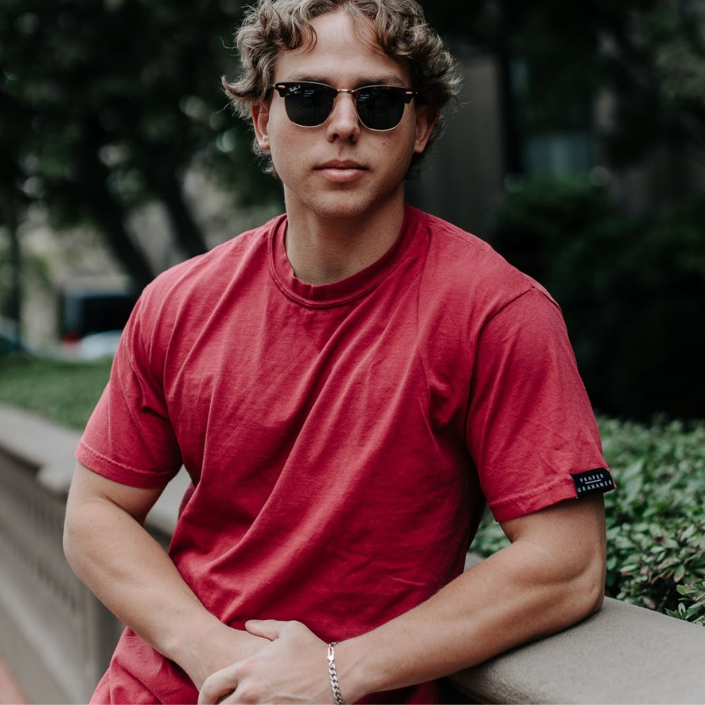 Essential Tag Tee - Chili Red
